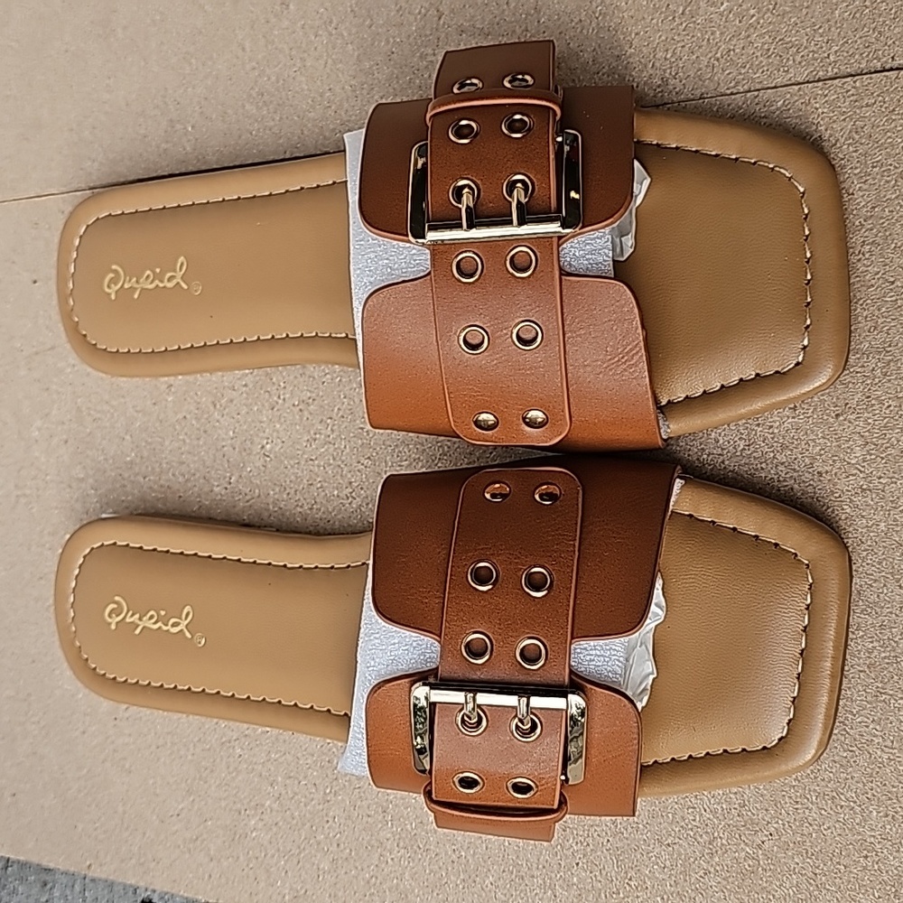 Qupid Afia Camel Sandal - Picture 2 of 7